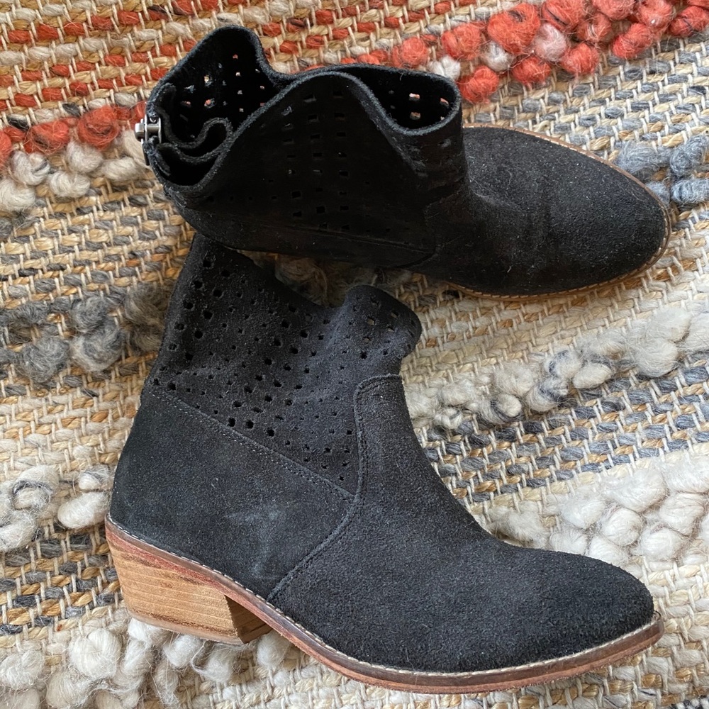 Black Booties by Adam Tucker/Me Too🍁👢
